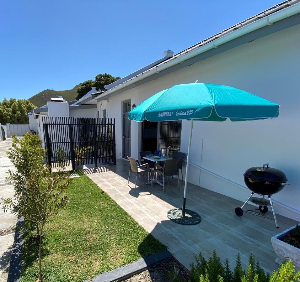 The Lily House Hotel Hermanus Bagian luar foto
