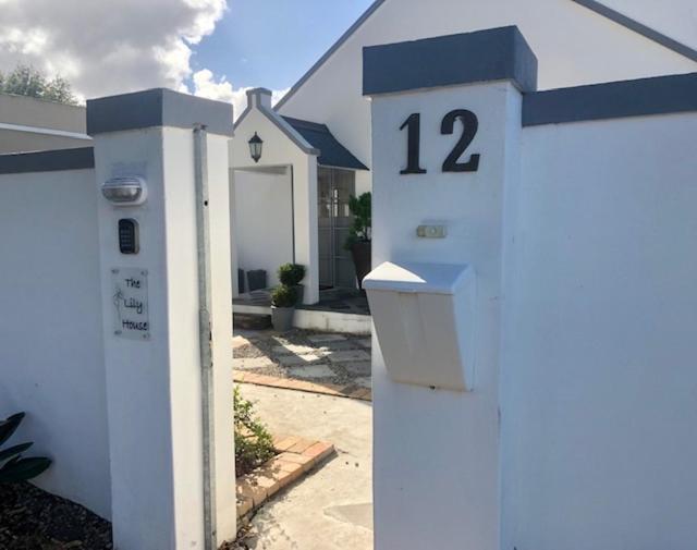 The Lily House Hotel Hermanus Bagian luar foto